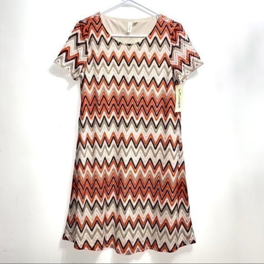 Orange chevron sz Medium short sleeved dress 149B2